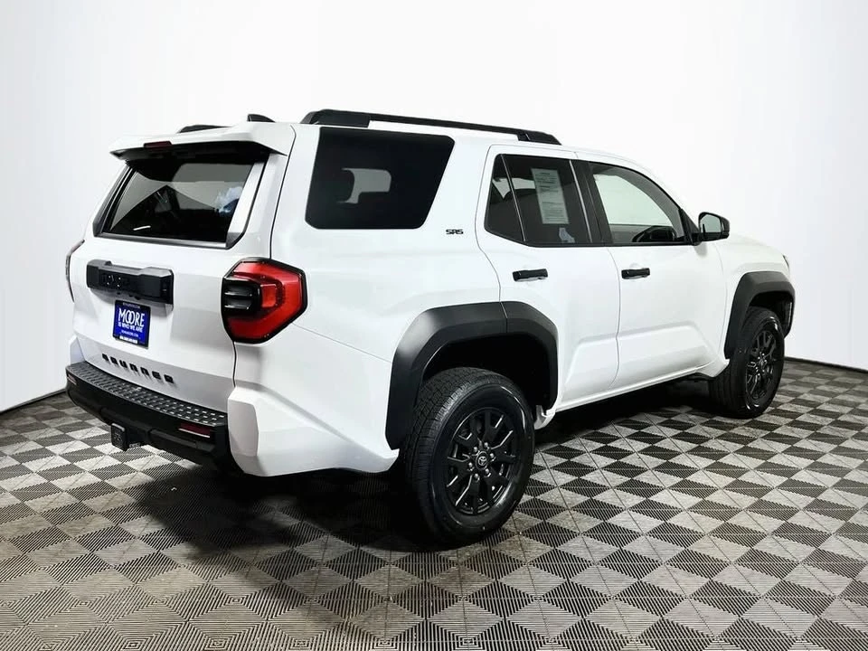 2025 Toyota 4Runner 6th Gen - Image 7 of 19