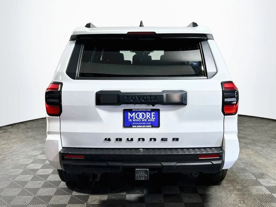 2025 Toyota 4Runner 6th Gen - Image 6 of 19