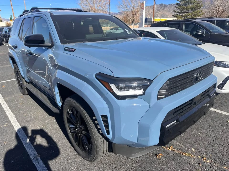 2025 Toyota 4Runner 6th Gen - Image 2 of 11