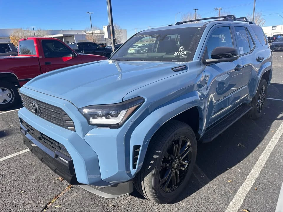 2025 Toyota 4Runner 6th Gen - Image 4 of 11