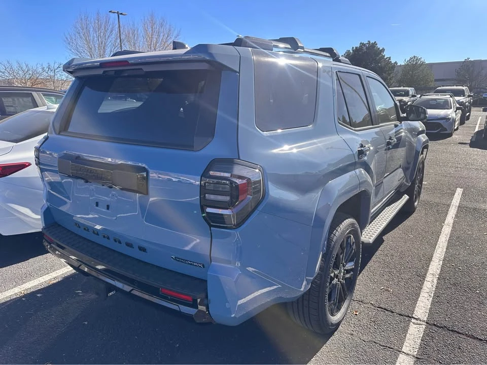 2025 Toyota 4Runner 6th Gen - Image 9 of 11