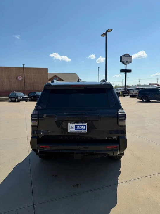 2025 Toyota 4Runner 6th Gen - Image 8 of 19