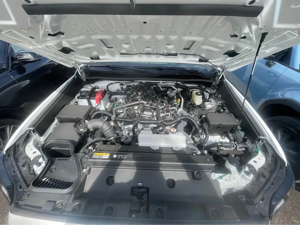 2025 Toyota 4Runner 6th Gen - Image 7 of 19