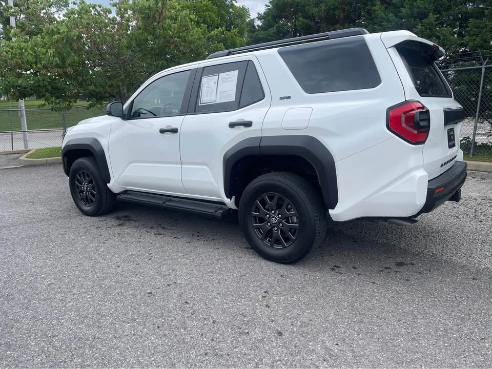 2025 Toyota 4Runner 6th Gen - Image 2 of 19