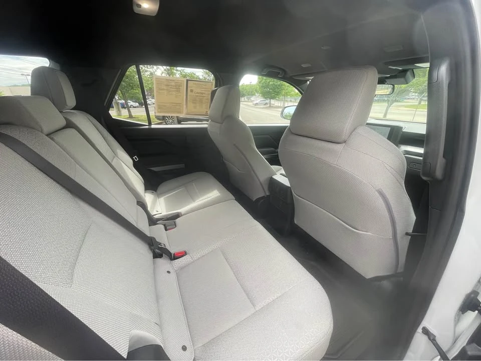 2025 Toyota 4Runner 6th Gen - Image 13 of 19