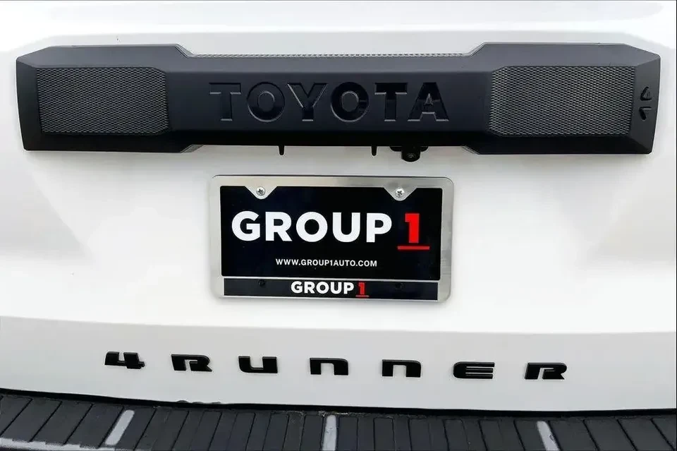 2025 Toyota 4Runner 6th Gen - Image 10 of 20