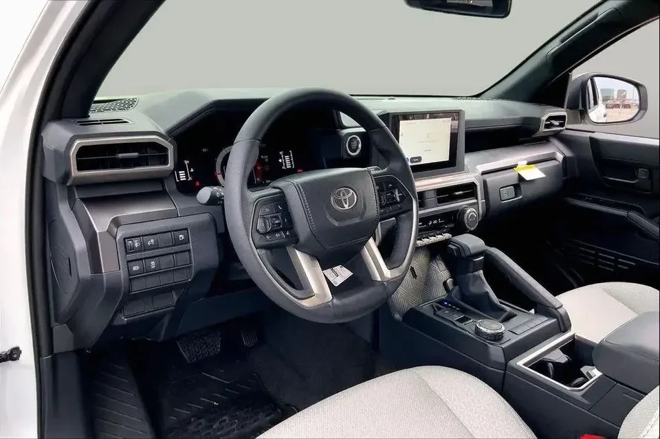 2025 Toyota 4Runner 6th Gen - Image 17 of 20