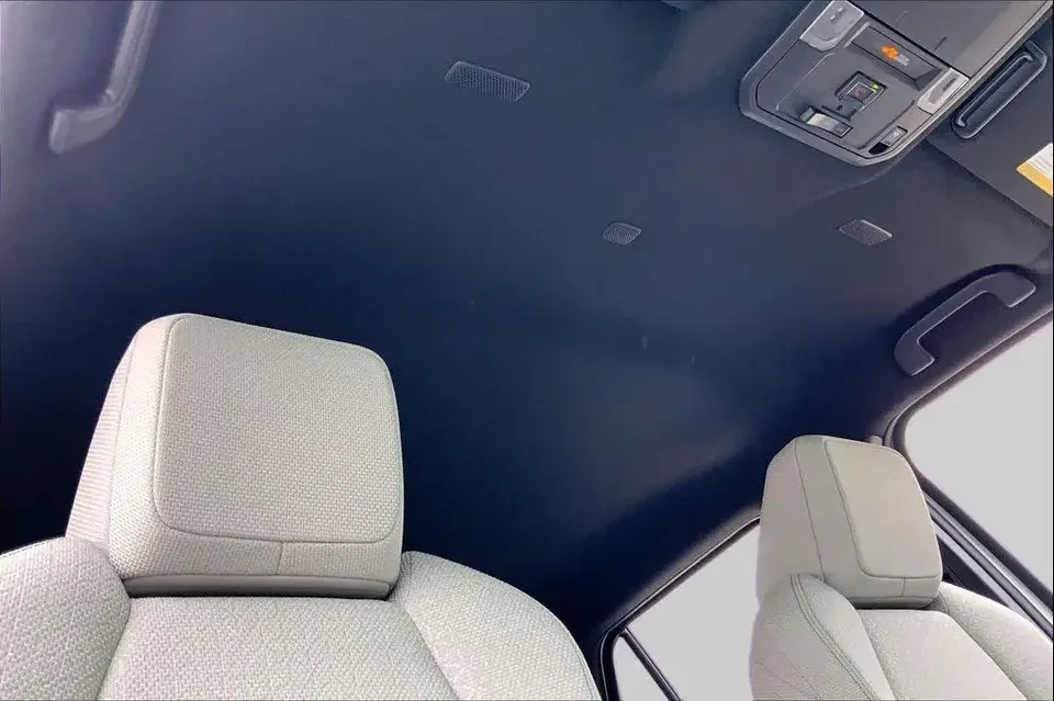 2025 Toyota 4Runner 6th Gen - Image 14 of 20