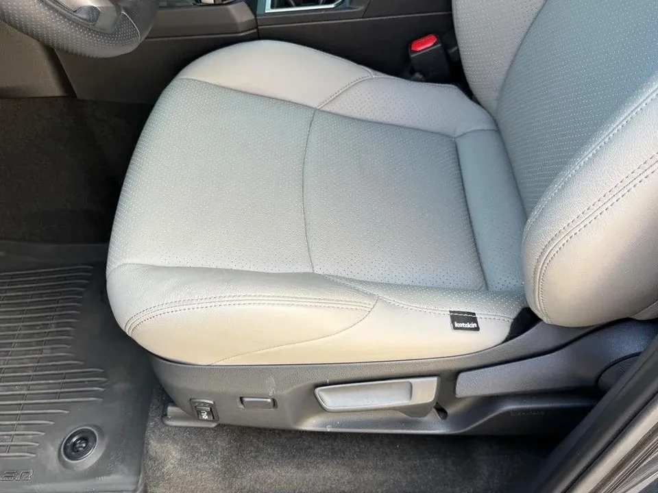 2025 Toyota 4Runner 6th Gen - Image 12 of 18