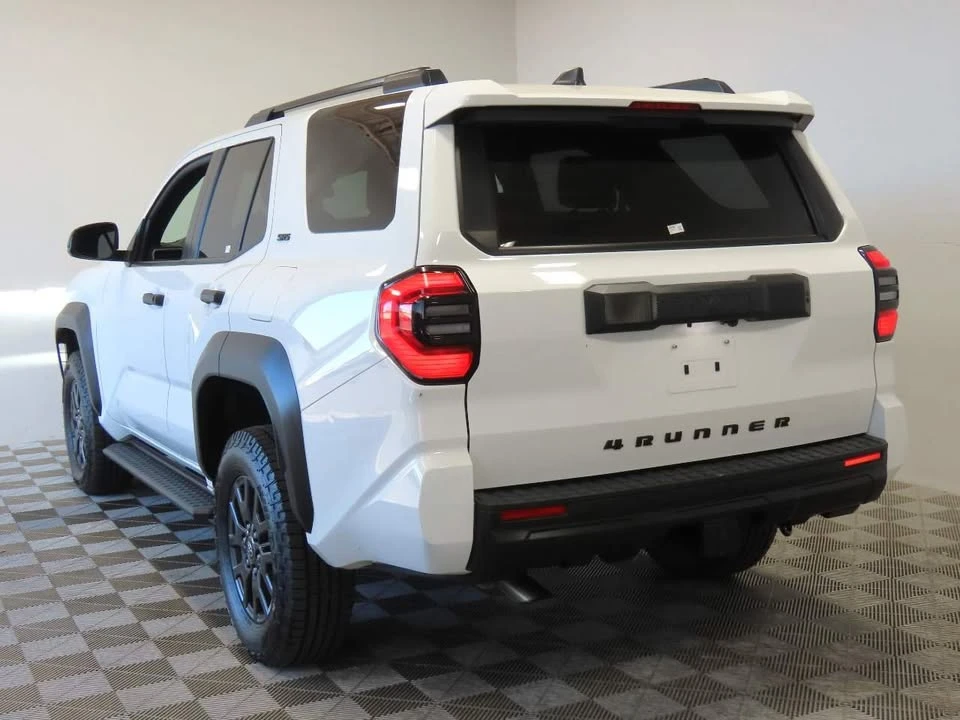 2025 Toyota 4Runner 6th Gen - Image 3 of 19