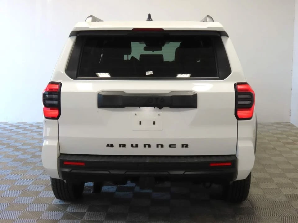 2025 Toyota 4Runner 6th Gen - Image 4 of 19