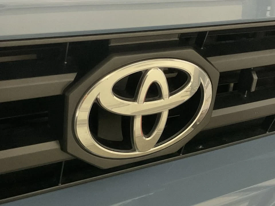 2025 Toyota 4Runner 6th Gen - Image 6 of 19