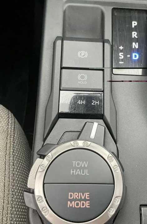 2025 Toyota 4Runner 6th Gen - Image 18 of 19