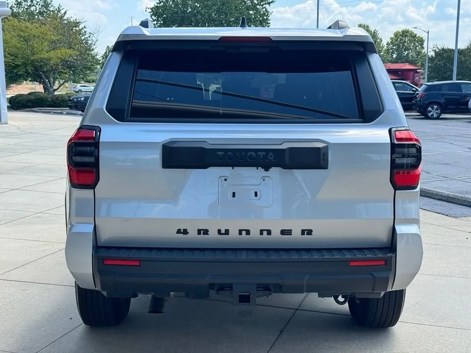 2025 Toyota 4Runner 6th Gen - Image 5 of 10