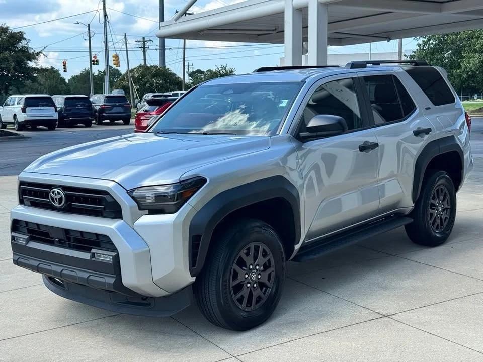 2025 Toyota 4Runner 6th Gen - Image 4 of 10