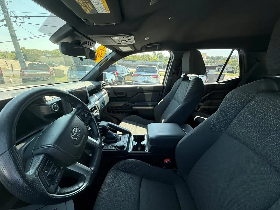2025 Toyota 4Runner 6th Gen - Image 5 of 6