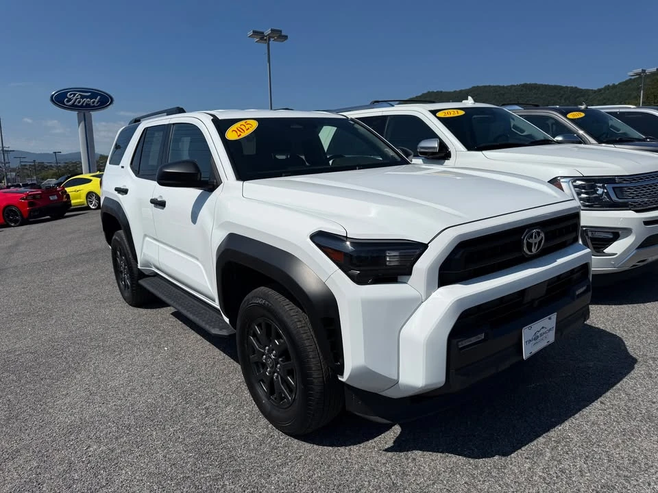 2025 Toyota 4Runner 6th Gen - Image 2 of 6