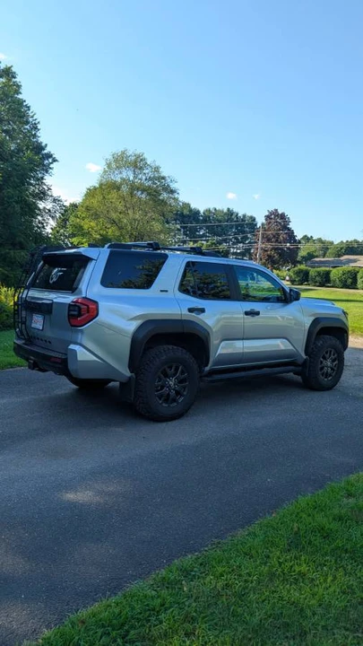 2025 Toyota 4Runner 6th Gen - Image 5 of 15