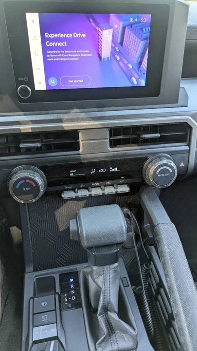 2025 Toyota 4Runner 6th Gen - Image 11 of 15