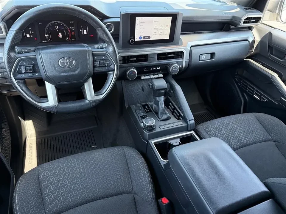 2025 Toyota 4Runner 6th Gen - Image 7 of 10