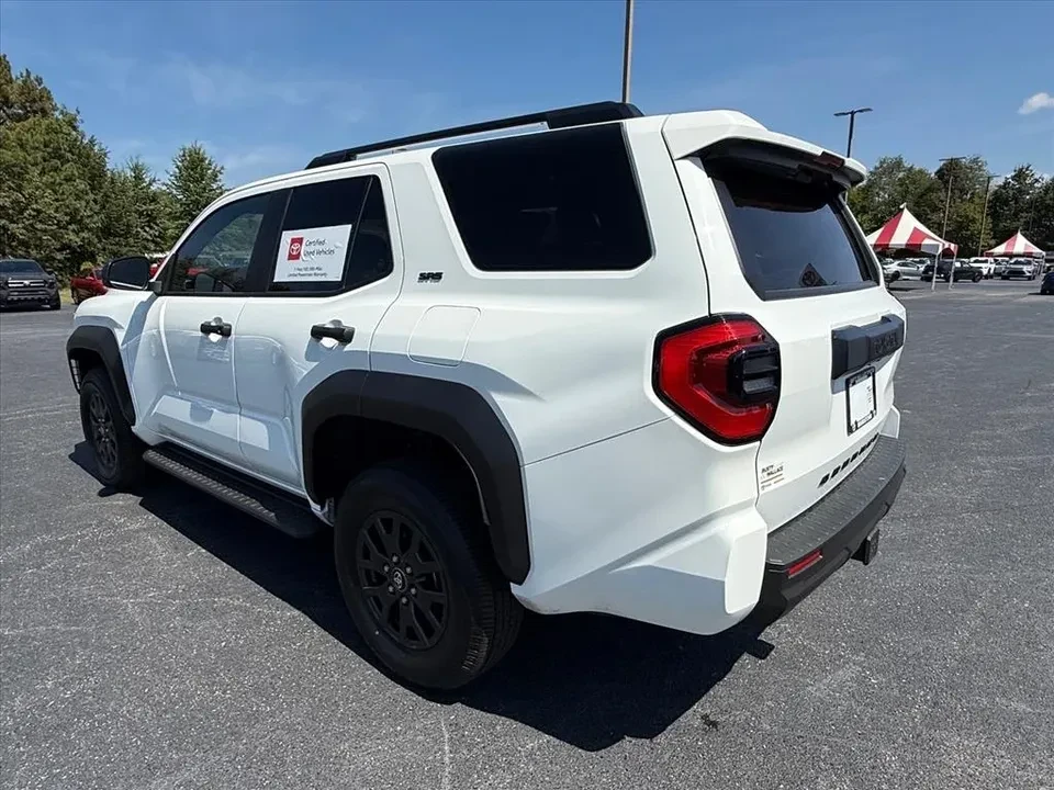2025 Toyota 4Runner 6th Gen - Image 2 of 10