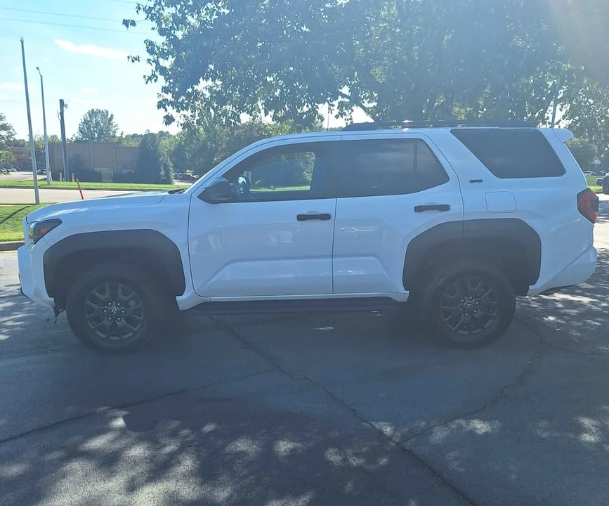 2025 Toyota 4Runner 6th Gen - Image 7 of 16