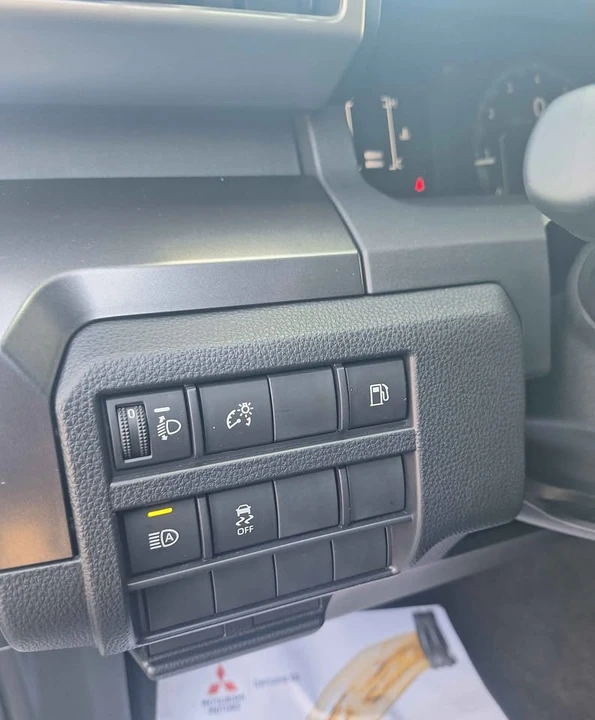 2025 Toyota 4Runner 6th Gen - Image 11 of 16