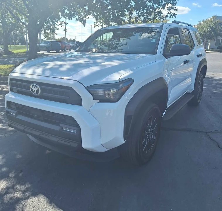 2025 Toyota 4Runner 6th Gen - Image 4 of 16