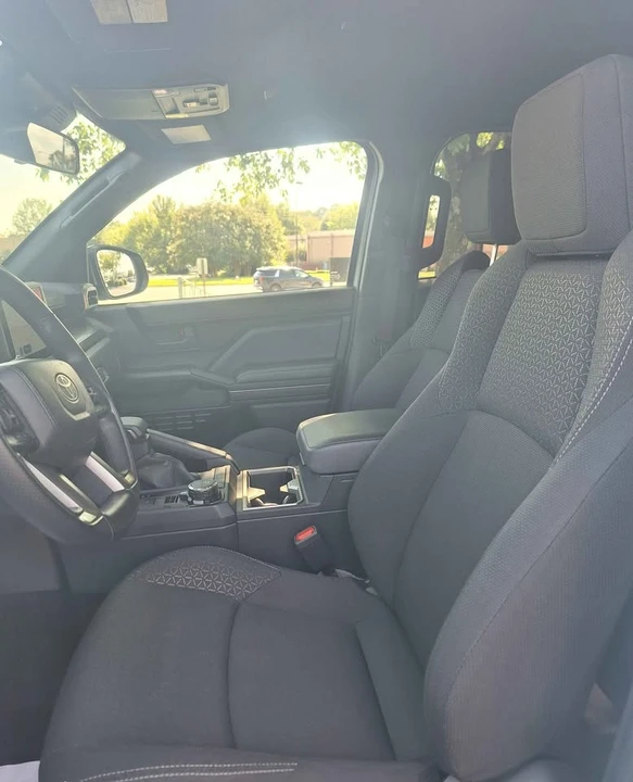 2025 Toyota 4Runner 6th Gen - Image 10 of 16