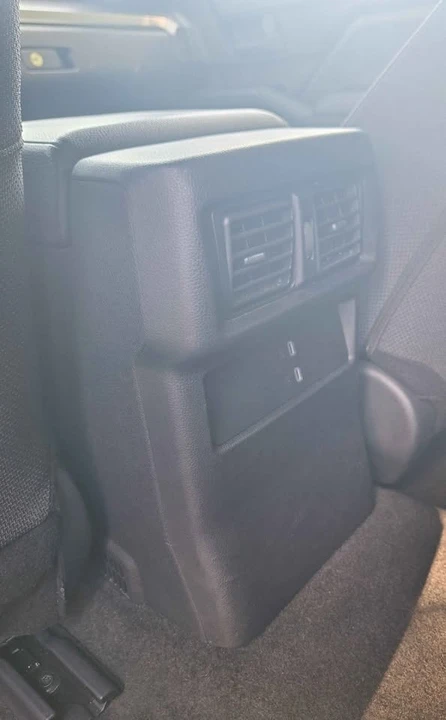 2025 Toyota 4Runner 6th Gen - Image 13 of 16