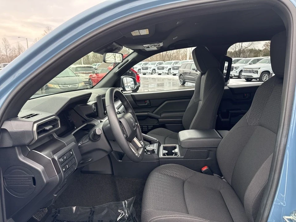 2025 Toyota 4Runner 6th Gen - Image 9 of 12