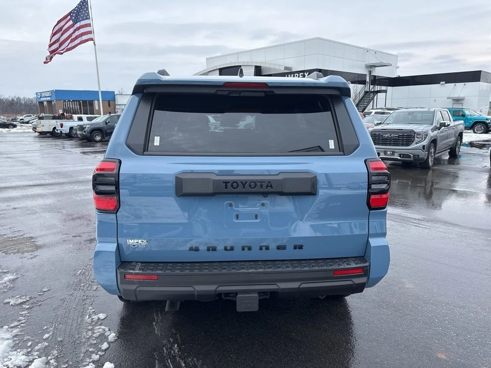 2025 Toyota 4Runner 6th Gen - Image 4 of 12