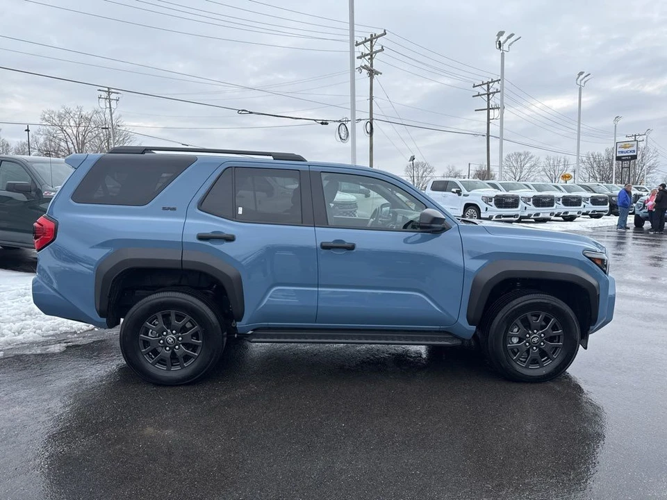 2025 Toyota 4Runner 6th Gen - Image 6 of 12