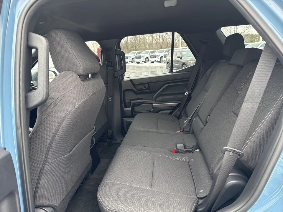 2025 Toyota 4Runner 6th Gen - Image 11 of 12