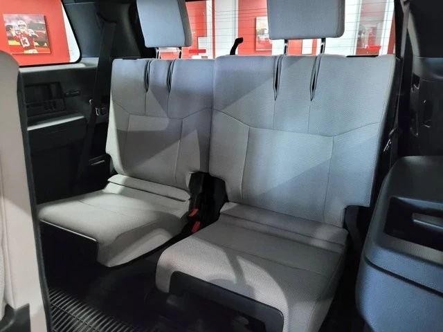 2025 Toyota 4Runner 6th Gen - Image 10 of 12