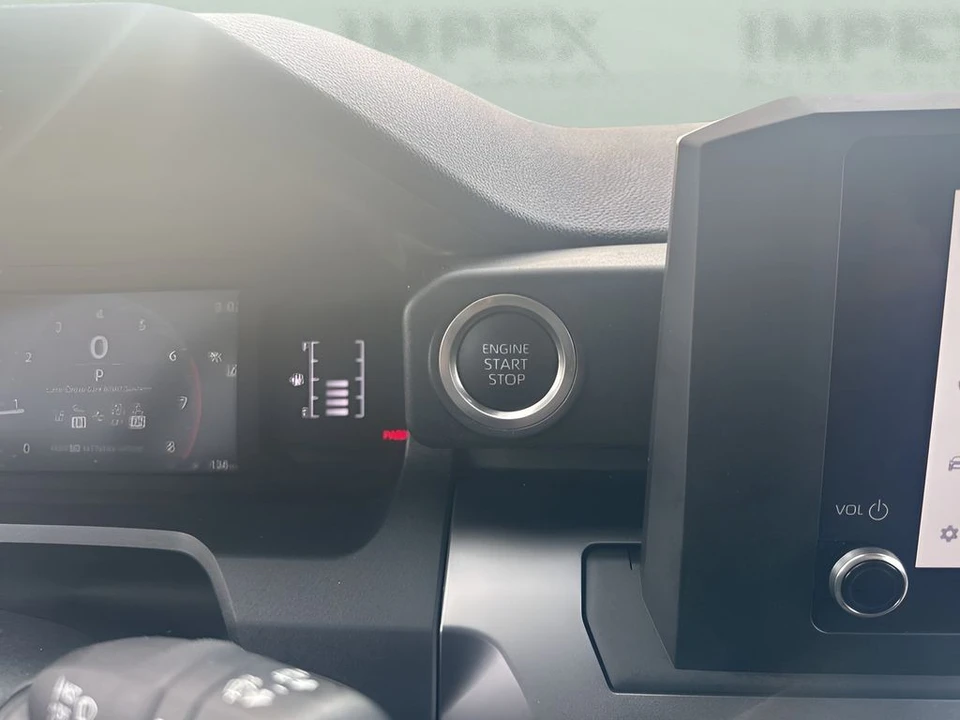2025 Toyota 4Runner 6th Gen - Image 18 of 21