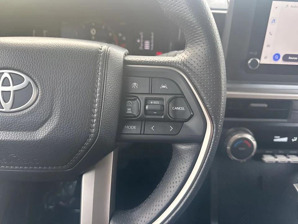 2025 Toyota 4Runner 6th Gen - Image 13 of 21