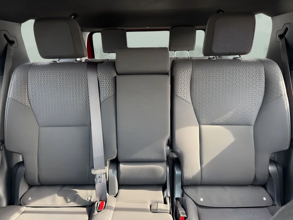 2025 Toyota 4Runner 6th Gen - Image 10 of 12