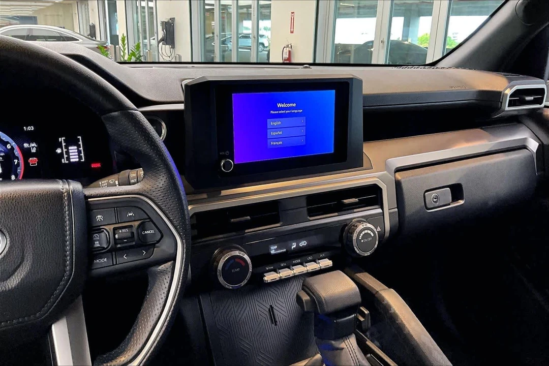 2025 Toyota 4Runner 6th Gen - Image 7 of 12
