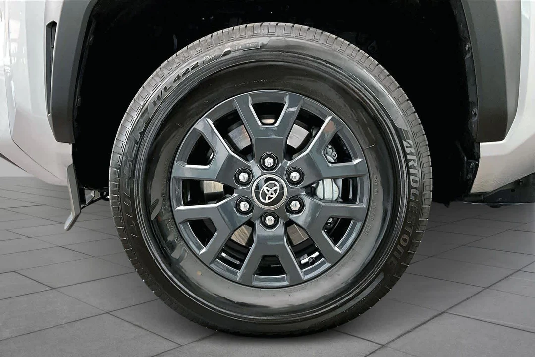 2025 Toyota 4Runner 6th Gen - Image 11 of 12