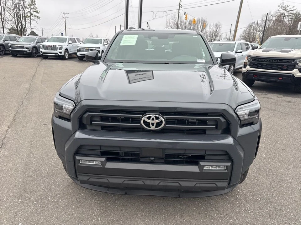 2025 Toyota 4Runner 6th Gen - Image 8 of 12