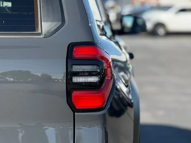 2025 Toyota 4Runner 6th Gen - Image 10 of 12