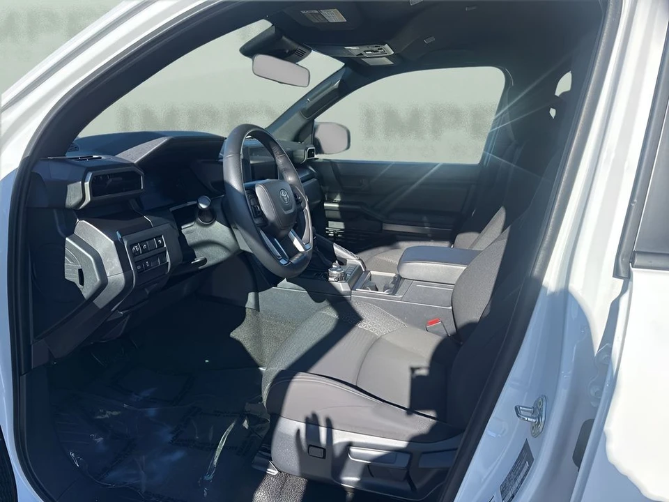 2025 Toyota 4Runner 6th Gen - Image 9 of 12