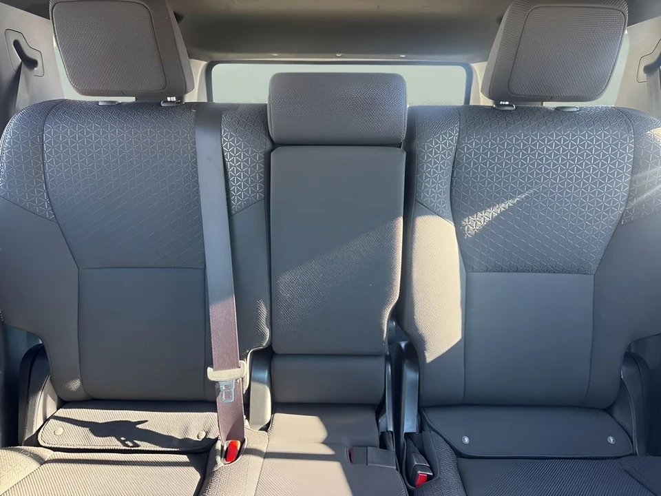 2025 Toyota 4Runner 6th Gen - Image 10 of 12
