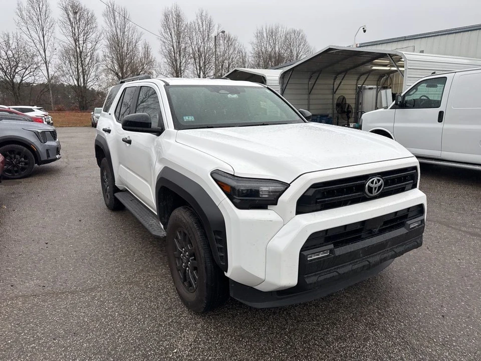 2025 Toyota 4Runner 6th Gen - Image 4 of 6