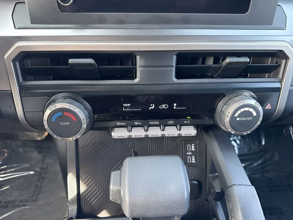 2025 Toyota 4Runner 6th Gen - Image 17 of 21
