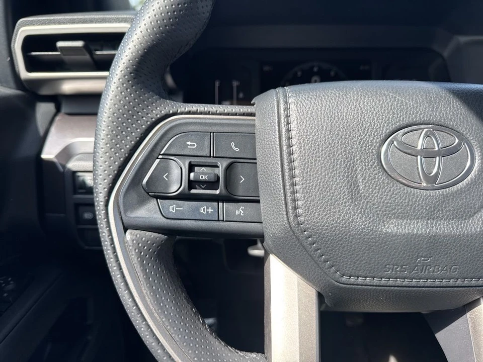 2025 Toyota 4Runner 6th Gen - Image 13 of 21