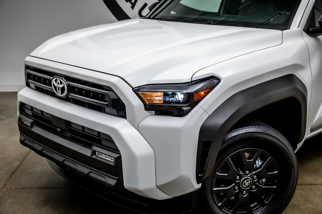 2025 Toyota 4Runner 6th Gen - Image 19 of 21