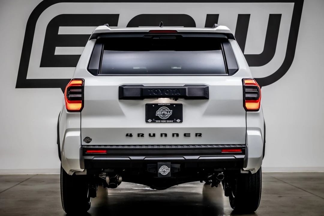2025 Toyota 4Runner 6th Gen - Image 11 of 21