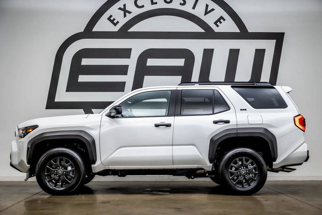 2025 Toyota 4Runner 6th Gen - Image 6 of 12